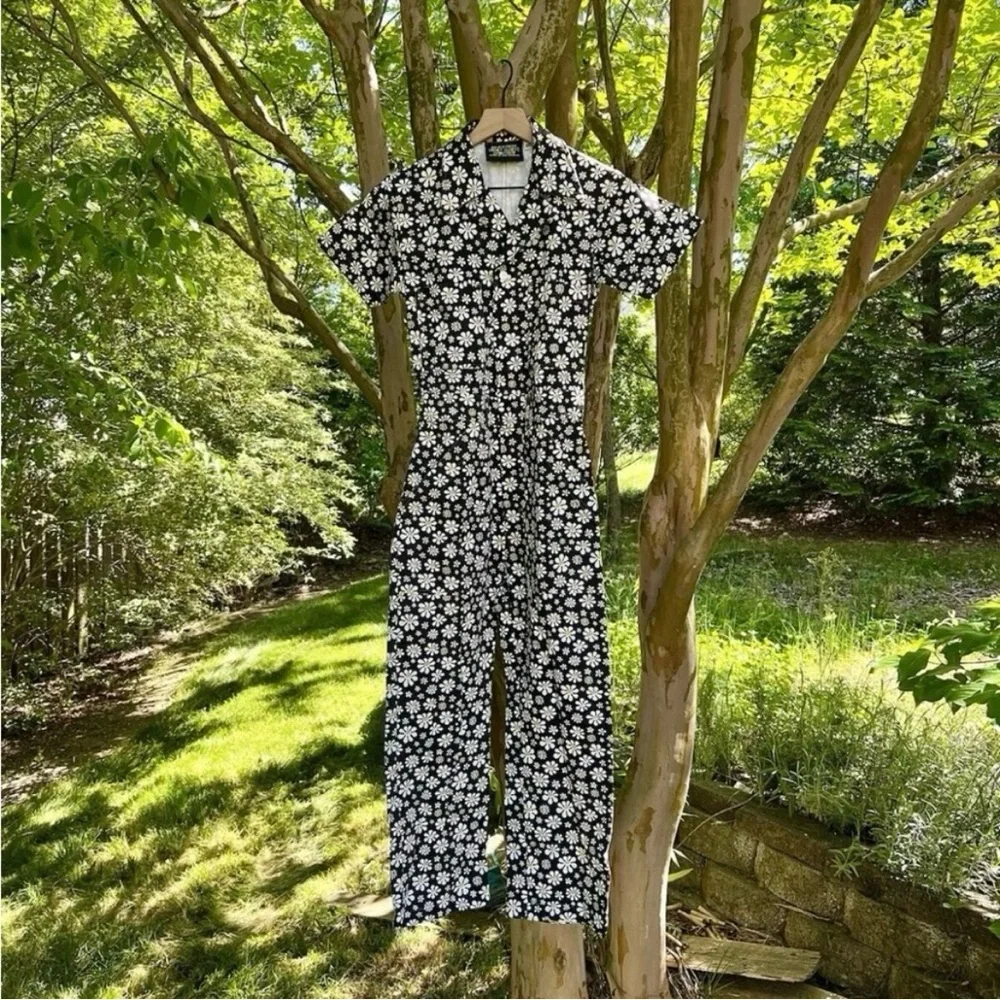 Big Bud Press Black Lazy Daisy Short Sleeve Jumpsuit Size XS - Picture 2 of 7